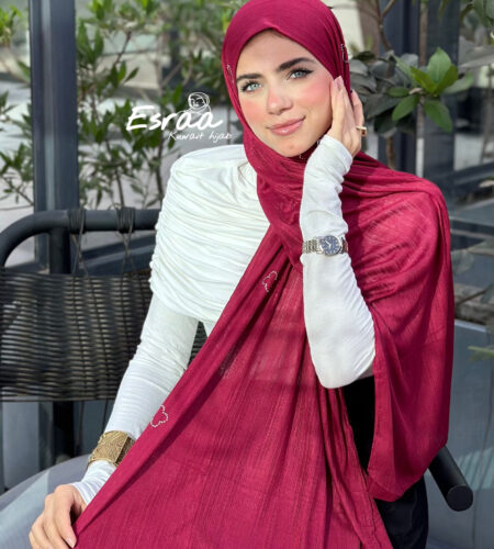 ايزي وير حجاب